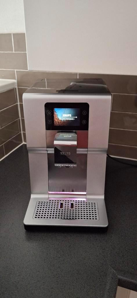Krups Intuition Preference+ EA875 Espresso Machine, Witgoed en Apparatuur, Koffiezetapparaten, Zo goed als nieuw, Koffiebonen