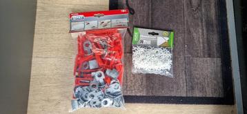 Tegel leveling clips 50x  + tegelkruisjes 3mm 200 stuks beschikbaar voor biedingen