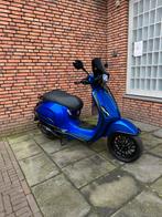 Custom Vespa sprint e4 full options candy blue geel kenteken, Fietsen en Brommers, Scooters | Vespa, Overige modellen, Maximaal 45 km/u