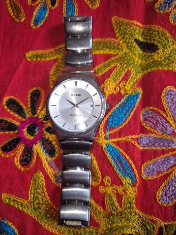 Diverse vintage horloges  Seiko, Pulsar, Lorus beschikbaar voor biedingen