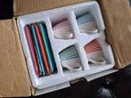 Kleurrijke kopjes en schotels - set van 4, Huis en Inrichting, Keuken | Servies, Keramiek, Ophalen of Verzenden, Zo goed als nieuw