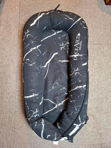 DockAtot Deluxe+ marble zwart beschikbaar voor biedingen