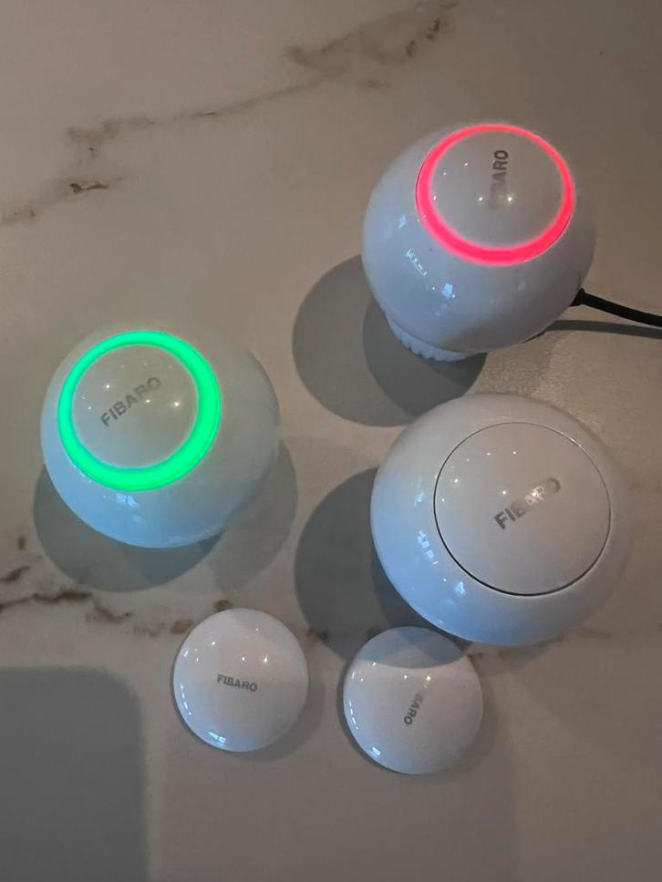 FIBARO Heat Controller | Z-Wave Plus, Hobby en Vrije tijd, Elektronica-componenten, Zo goed als nieuw, Ophalen of Verzenden