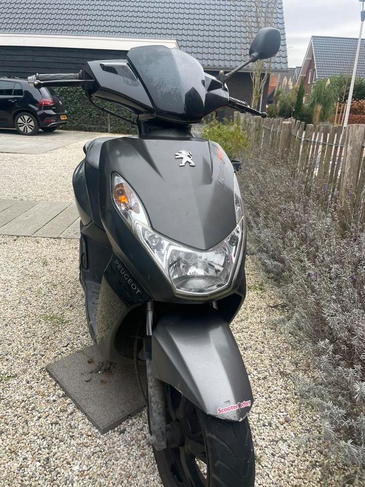 Peugeot Kisbee, Fietsen en Brommers, Scooters | Peugeot, Gebruikt, Overige modellen, Maximaal 45 km/u, Benzine, Ophalen