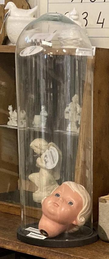 Brocante look glazen stolp met zwart onderbord / Nieuw beschikbaar voor biedingen