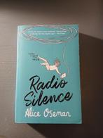 Radio silence- Alice Oseman, Boeken, Ophalen of Verzenden, Zo goed als nieuw