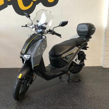 Super Soco CPX Supersoco 25km snorscooter brom 45km  beschikbaar voor biedingen