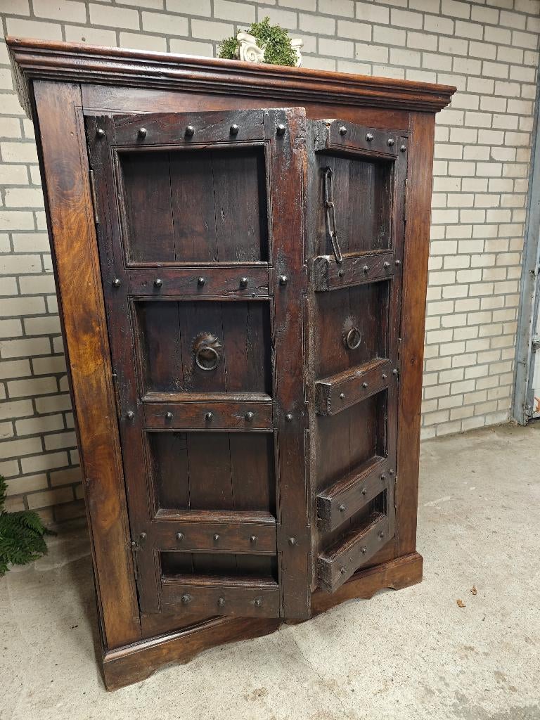 === Indiase Kast ===, Ophalen