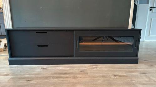 WOOOD James TV meubel met schuifdeur en twee lades, Huis en Inrichting, Kasten | Televisiemeubels, Zo goed als nieuw, Minder dan 100 cm