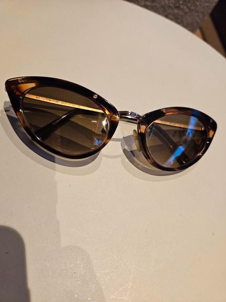 Tom Ford Zonnebril - Stijlvol en Elegant, Sieraden, Tassen en Uiterlijk, Zonnebrillen en Brillen | Dames, Zo goed als nieuw, Zonnebril