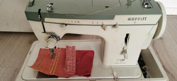Naaimachine merritt Zo goed als nieuw, Hobby en Vrije tijd, Naaimachines en Toebehoren, Zo goed als nieuw, Naaimachine, Overige merken