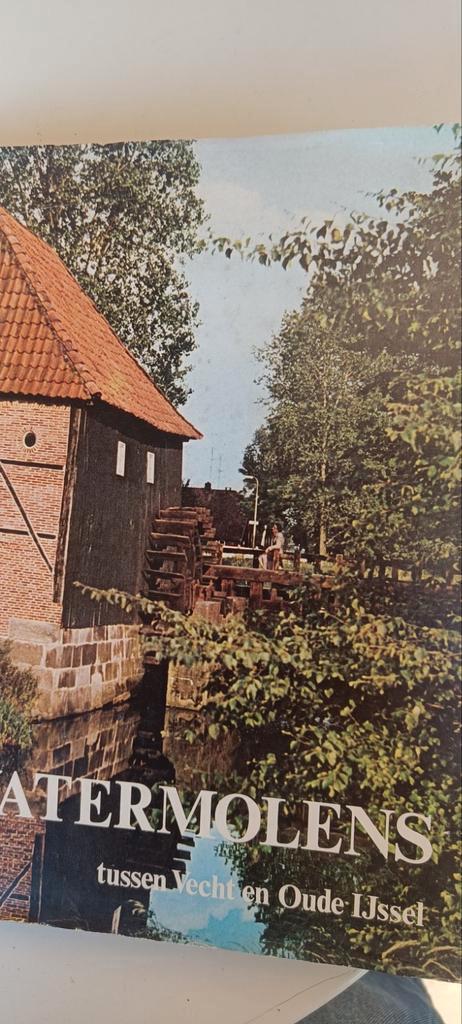 Watermolens tussen Vecht en oude IJssel jou op, Boeken, Geschiedenis | Stad en Regio, Gelezen, 20e eeuw of later, Ophalen of Verzenden