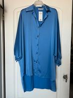 2 x oversized satijnen blouse , blauw en champagne kleur, Kleding | Dames, Blouses en Tunieken, Nieuw, Blauw, Maat 42/44 (L), Ophalen of Verzenden