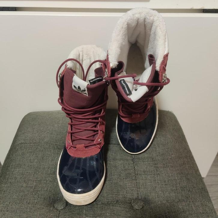 ZGAN! ADIDAS M Attitude Duck Boots 40 Bordeaux, Kleding | Dames, Schoenen, Zo goed als nieuw, Snowboots, Overige kleuren, Ophalen of Verzenden