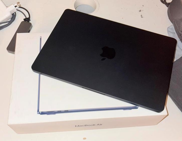 Apple MacBook Air 2025 13 inch-m4-16GB-265GB 2025 (2025), Computers en Software, Laptop-opladers, Nieuw, Ophalen of Verzenden