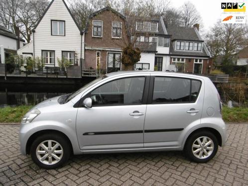 Daihatsu Sirion 2 1.3-16V 90pk Automaat Airco 5-deurs 2e eig, Auto's, Daihatsu, Bedrijf, Te koop, Sirion, ABS, Airbags, Airconditioning