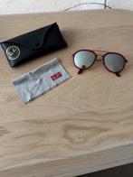 Ray-ban dames zonnebril paars montuur met poetsdoek en koker, Ophalen of Verzenden, Zo goed als nieuw, Paars, Ray-Ban
