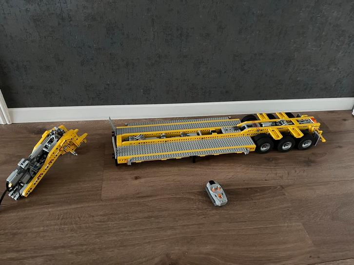 Lego technic moc gooseneck dieplader / trailer, Kinderen en Baby's, Speelgoed | Duplo en Lego, Zo goed als nieuw, Lego, Complete set