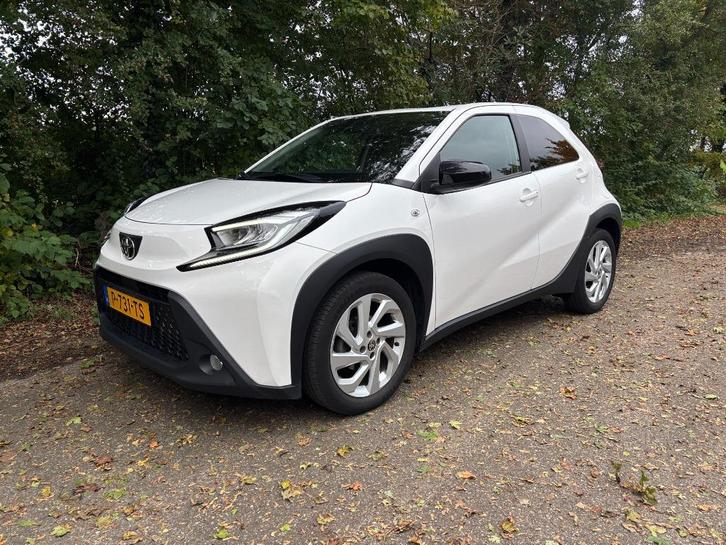 Toyota Aygo X NL-Auto LED CarPlay Camera Clima 17"LMV Cruise, Auto's, Toyota, Bedrijf, Aygo X, ABS, Achteruitrijcamera, Airbags