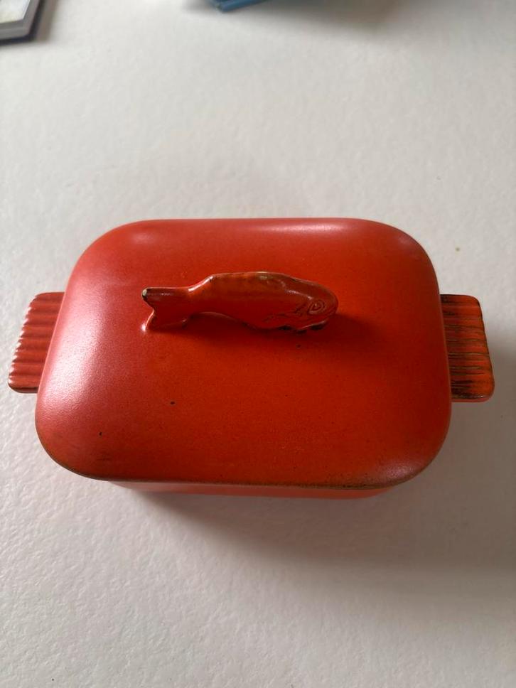 Oranje aardewerk schaal met visdeksel, Antiek en Kunst, Antiek | Keramiek en Aardewerk, Ophalen of Verzenden
