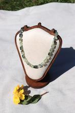 Ketting van natuurlijke prehniet & zilver, Ophalen of Verzenden, Zo goed als nieuw, Zilver