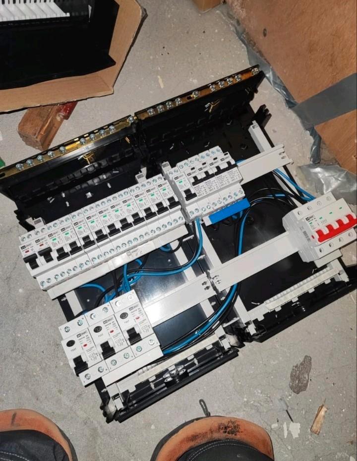 EMAT 3 fase groepenkast 19 groepen + 1 kookgroep., Doe-het-zelf en Verbouw, Elektra en Kabels, Nieuw, Overige typen, Ophalen of Verzenden