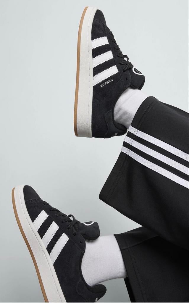 Adidas Campus Schoen - Zwart met Witte Strepen, Ophalen of Verzenden, Zo goed als nieuw, Zwart, Sneakers of Gympen