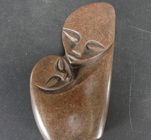 Zimbabwaans in steen gesneden sculptuur., Verzamelen, Beelden en Beeldjes, Zo goed als nieuw, Mens, Verzenden