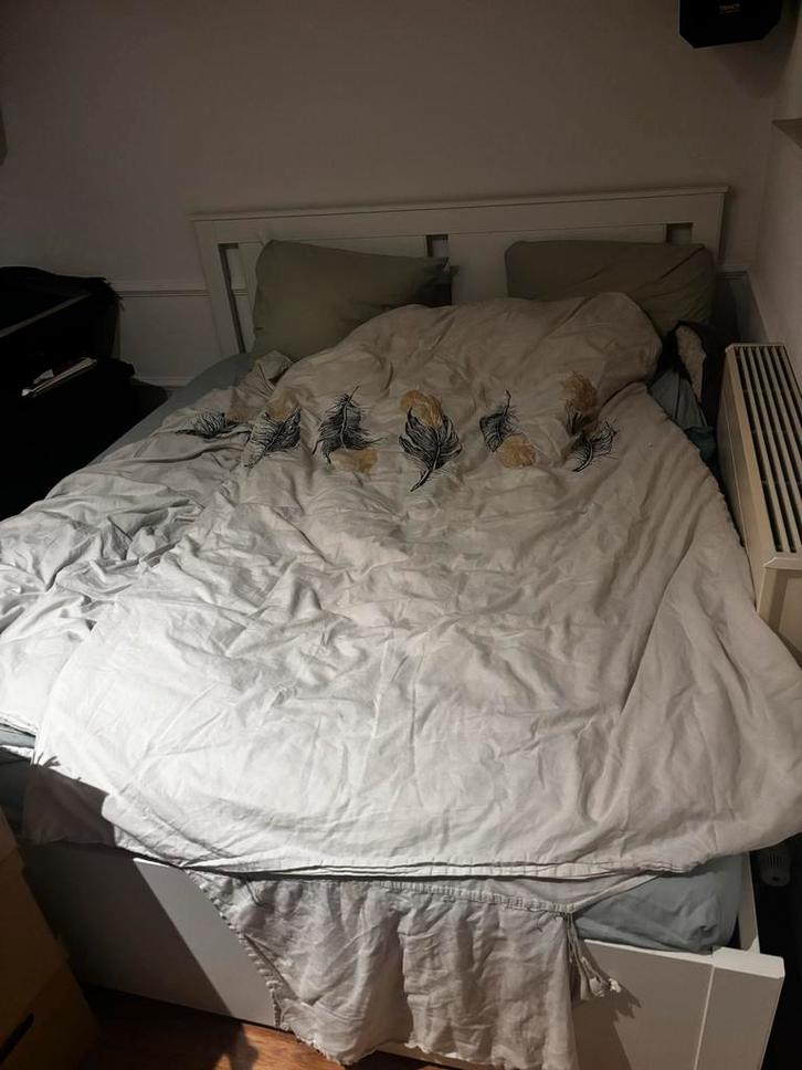 IKEA bedframe met 2 lades, Huis en Inrichting, Slaapkamer | Bedden, Zo goed als nieuw, Tweepersoons, 160 cm, 200 cm, Hout, Wit