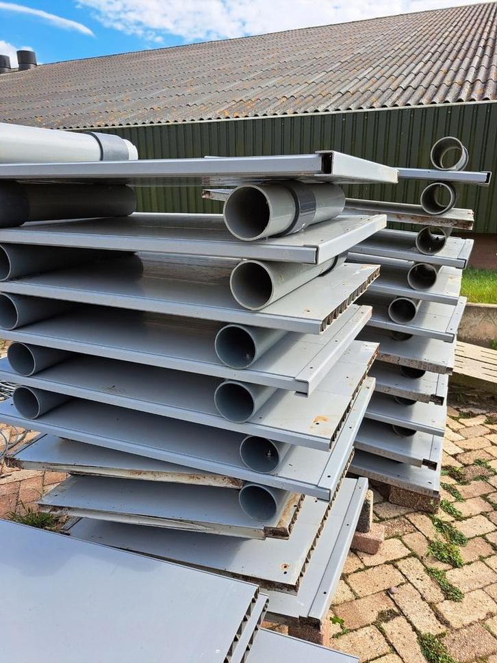 25 kunstof panelen met buizen, Doe-het-zelf en Verbouw, Overige Doe-het-zelf en Verbouw, Zo goed als nieuw, Ophalen