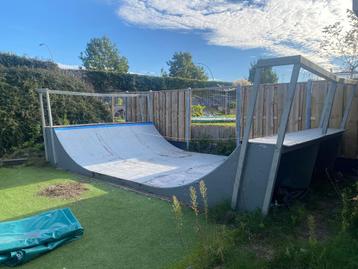 Grote houten miniramp skateramp halfpipe beschikbaar voor biedingen