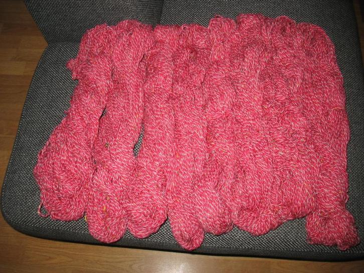 Breien ✨Haken✨ Breiwol✨ Roze/Wit✨ Gekleurde Dotjes✨ 9 x ✨, Hobby en Vrije tijd, Breien en Haken, Breien, Patroon of Boek, Ophalen