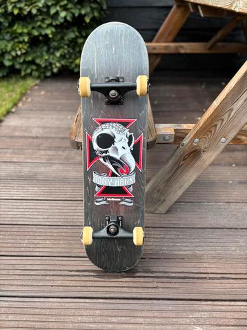 Birdhouse skateboard Tony Hawk beschikbaar voor biedingen