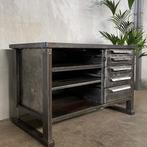Oude stalen werkbank, vintage dressoir, ladekast, toonbank, Ophalen