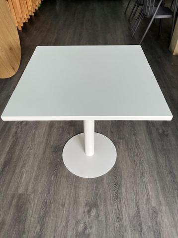 Sklum Mizzi - Vierkante Tafel beschikbaar voor biedingen