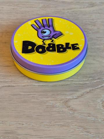 Dobble - Leuk en snel reactiespel! beschikbaar voor biedingen