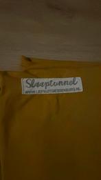 Slaaptunnel 60x120 okergeel, Kinderen en Baby's, Dekens, Slaapzakjes en Inbakerproducten, Ophalen of Verzenden, Zo goed als nieuw