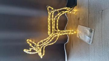 Kerstverlichting  hert beschikbaar voor biedingen