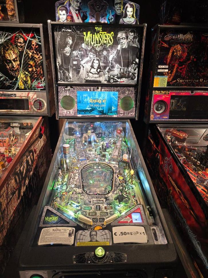 Munsters Premium Black & White (Stern) – HUO | Verzamelstaat, Verzamelen, Automaten | Flipperkasten, Zo goed als nieuw, Overige soorten