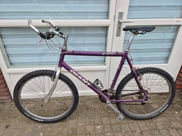 T.e.a.b mountainbike Giant  beschikbaar voor biedingen