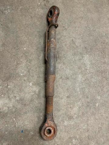 Tractor stelarm beschikbaar voor biedingen