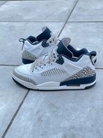 Jordan Spizike, Blauw, Ophalen of Verzenden, Sneakers of Gympen, Gedragen