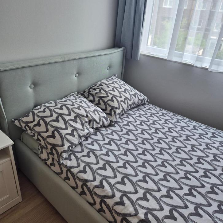 twijfelaar 120x200 incl matras en topper (grijs groen), Kinderen en Baby's, Kinderkamer | Bedden, Gebruikt, 180 cm of meer, 100 cm of meer