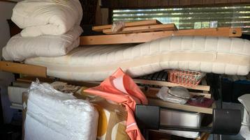 Drie bedden te koop 