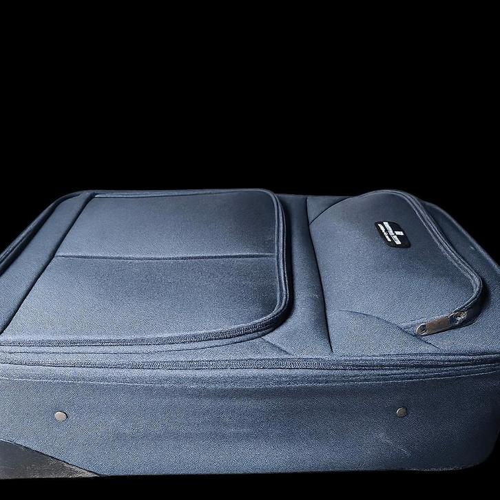 Kleine koffer - zo goed als nieuw!, Sieraden, Tassen en Uiterlijk, Koffers, Zo goed als nieuw, Zacht kunststof, 50 tot 60 cm, Minder dan 35 cm