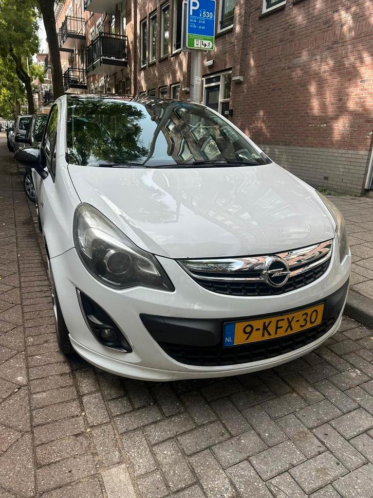 Opel Corsa 1.4 88KW 3D 2013 Wit, Auto's, Opel, Particulier, Corsa, ABS, Airbags, Airconditioning, Bluetooth, Bochtverlichting