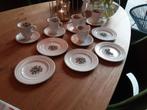 Wedgwood Servies met Bloemenmotief, Huis en Inrichting, Keuken | Servies, Ophalen of Verzenden, Zo goed als nieuw, Wedgwood, Kop(pen) en/of Schotel(s)