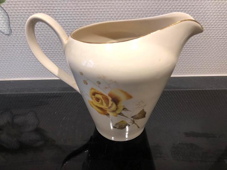 Vintage Melkkan en Bekers met Roos Design, Antiek en Kunst, Antiek | Servies compleet, Ophalen of Verzenden