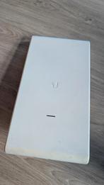 Unifi Mesh Pro access point, Ophalen of Verzenden, Zo goed als nieuw, Unifiweg 25, Info@ui.com