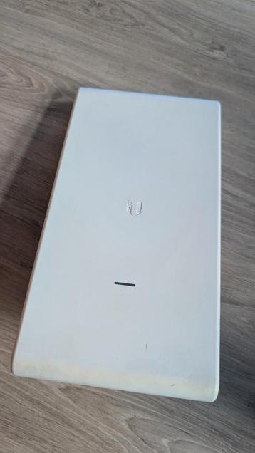 Unifi Mesh Pro access point  beschikbaar voor biedingen